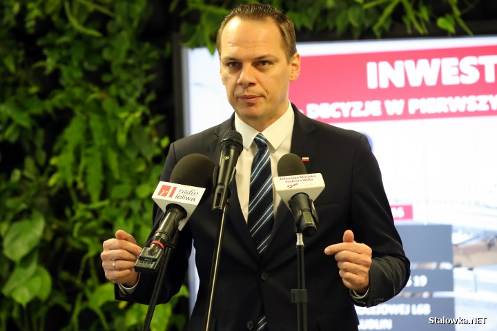 15 grudnia wchodzi w życie nowy rozkład jazdy PKP. Niestety nie jest on korzystny dla powiatów: stalowowolskiego i niżańskiego, o czym mówił poseł Rafał Weber (PiS), podsumowując rok rządów premiera Donalda Tuska.