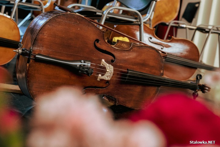 Sławomir Chrzanowski i Orkiestra Symfoniczna Filharmonii Zabrzańskiej wystąpili w Stalowej Woli.