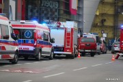 Manifest nożownika w VIVO! Przyszedł do galerii i tarzał się po podłodze.