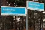 Około godz. 7:00 na zielonym skwerze za pawilonami handlowymi Jubilat jeden z przechodniów ujawnił leżącego, nie dającego oznak życia dorosłego mężczyznę. 