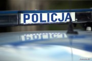 65-latek odpowie przed sądem za przebicie opon.