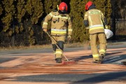 DK77: wypadek z udziałem ciężarówki, busa i osobówki.