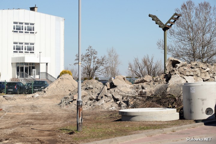 Największe prace są obecnie prowadzone na osiedlu Poręby w pobliżu obiektów oświatowych.