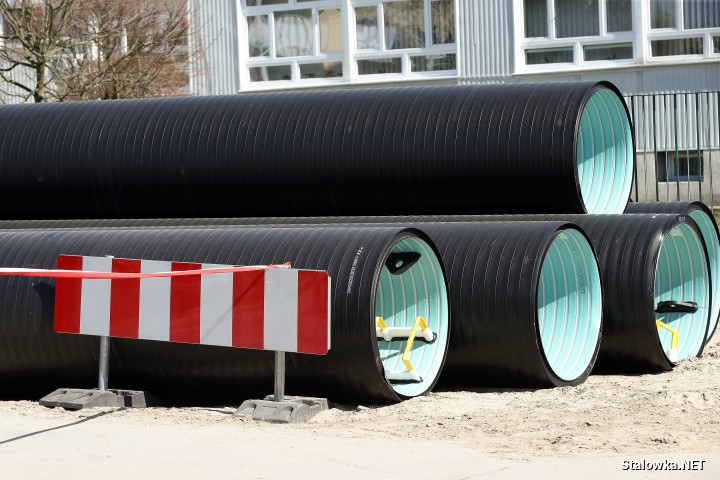 Największe prace są obecnie prowadzone na osiedlu Poręby w pobliżu obiektów oświatowych.