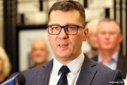 Budowa parkingów prowokuje mieszkańców do zakupu aut - o co chodzi?