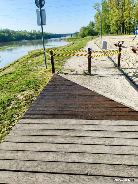 Promenada nie dla rowerów. Mieszkańcy od lat mówią o osobnej ścieżce.