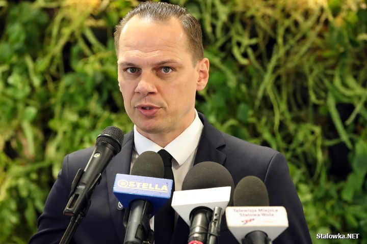 Za około dwa tygodnie, zgodnie ze wcześniejszymi zapowiedziami, poseł Rafał Weber (PIS) weźmie udział w pierwszym posiedzeniu Parlamentarnego Zespołu Huty Stalowa Wola i Zakładów Metalowych Dezamet S.A.