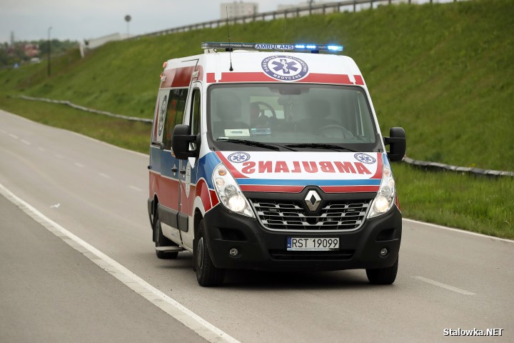 12- latek spadł z hulajnogi elektrycznej. Ze złamaną nogą trafił do szpitala.