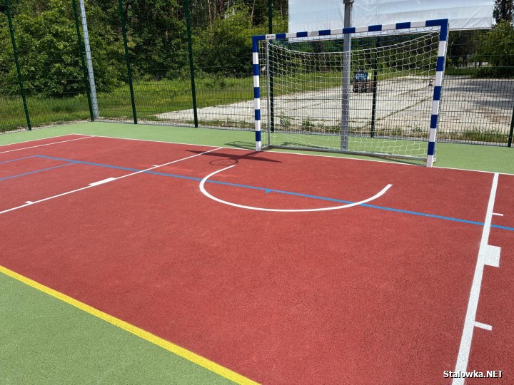 Orlik przy Centrum Edukacji Zawodowej w Stalowej Woli po remoncie.