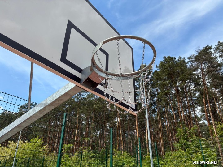 Orlik przy Centrum Edukacji Zawodowej w Stalowej Woli po remoncie.