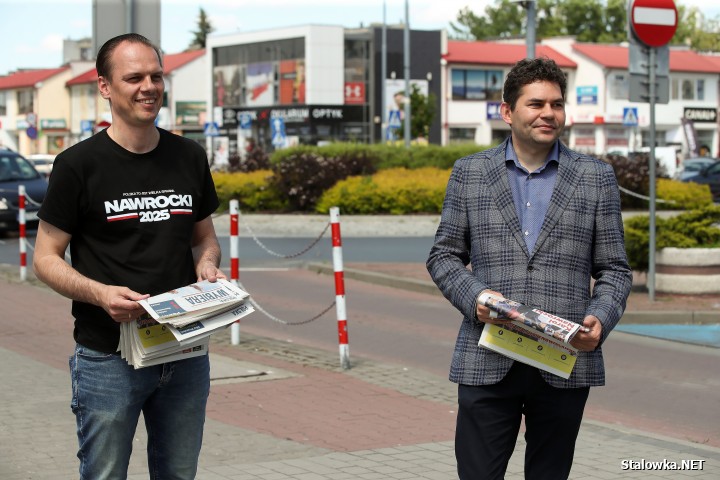 Na stalowowolskim targowisku zachęcano do głosowania na Karola Nawrockiego.