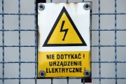 Uszkodzony transformator przyczyną porannej przerwy dostawy prądu w Stalowej Woli.