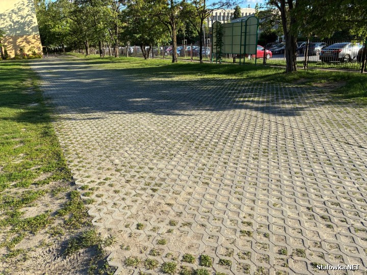 Nowy parking i więcej miejsc przy szkole specjalnej.