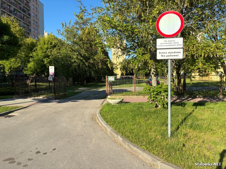 Nowy parking i więcej miejsc przy szkole specjalnej.