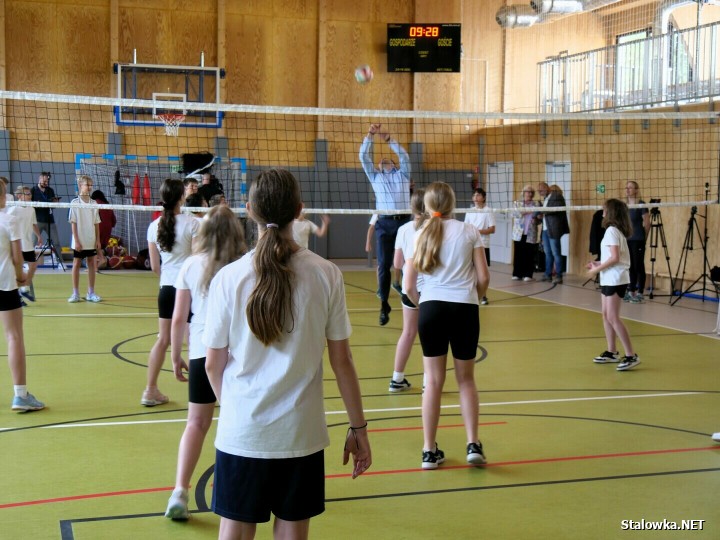 Otwarcie hali sportowej przy PSP nr 5 w Stalowej Woli.