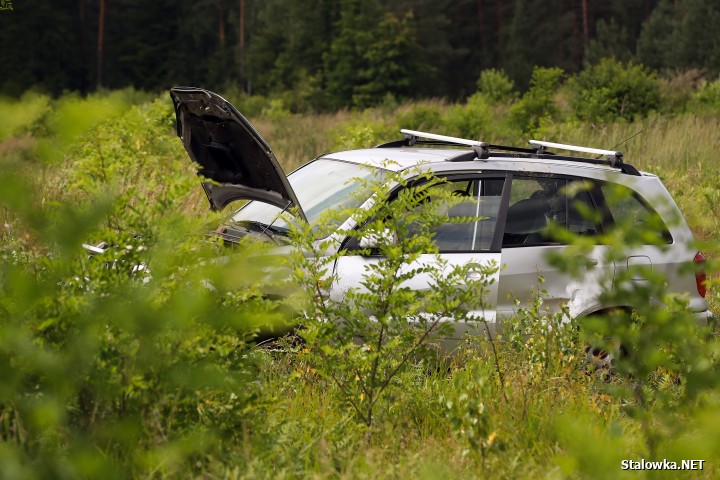 Auto wypadło z drogi w miejscu, gdzie jest odcinkowy pomiar prędkości.