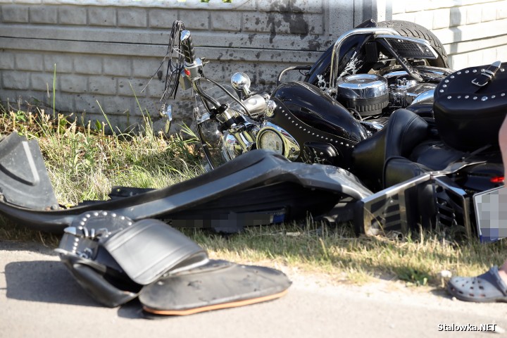 50-letni motocyklista po wypadku trafił do szpitala.