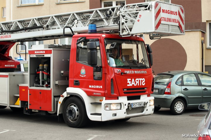 Stalowa Wola: pożar w bloku na Okulickiego.