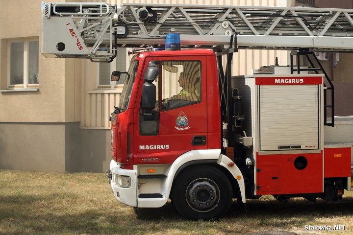 Stalowa Wola: pożar w bloku na Okulickiego.