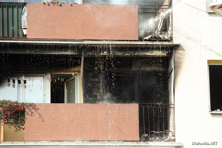 Stalowa Wola: pożar w bloku na Okulickiego.
