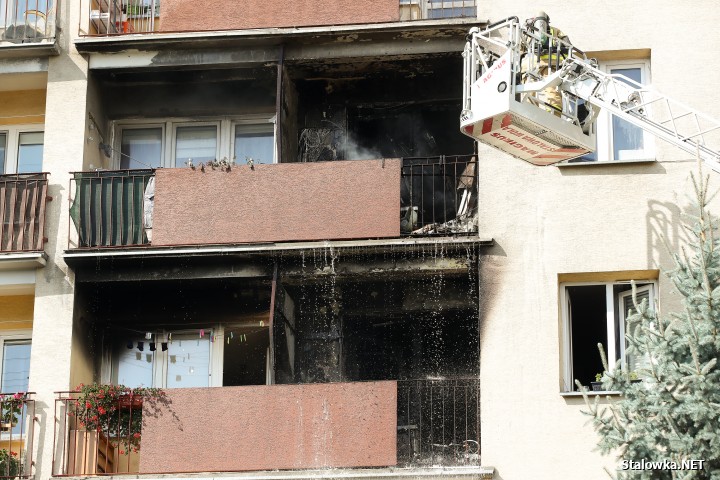 Stalowa Wola: pożar w bloku na Okulickiego.