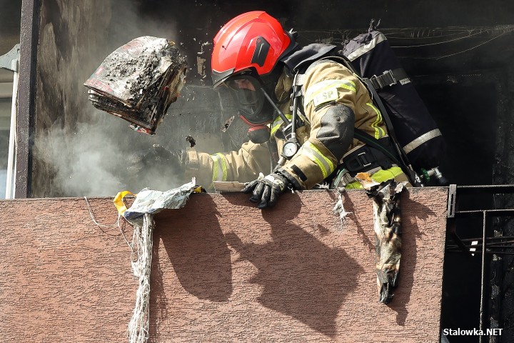 Stalowa Wola: pożar w bloku na Okulickiego.