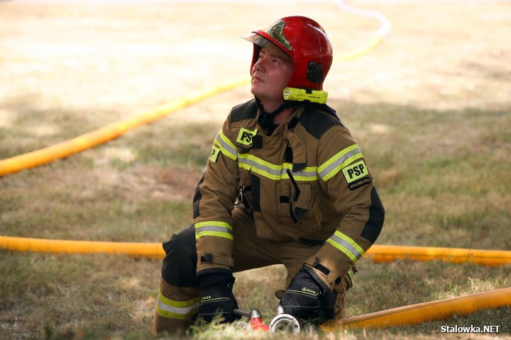 Stalowa Wola: pożar w bloku na Okulickiego.