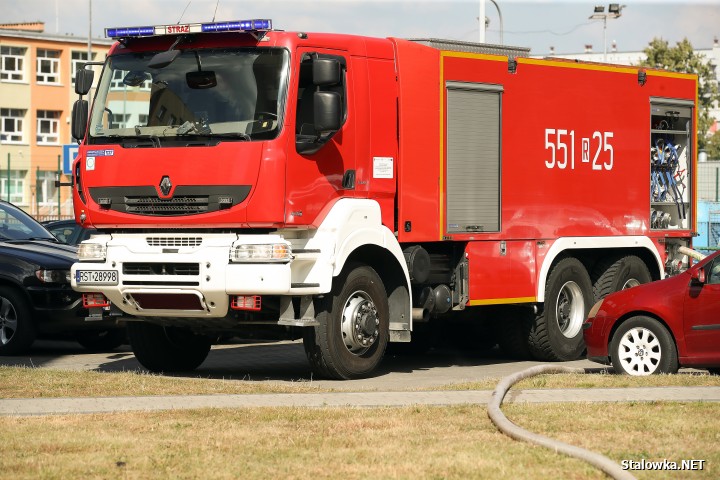 Stalowa Wola: pożar w bloku na Okulickiego.