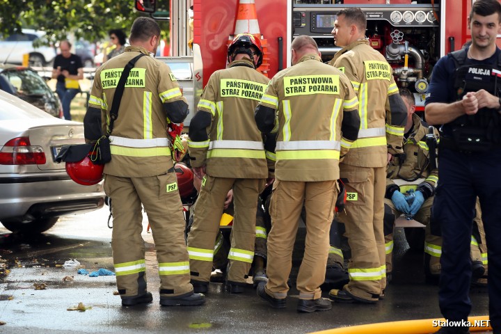 Stalowa Wola: pożar w bloku na Okulickiego.