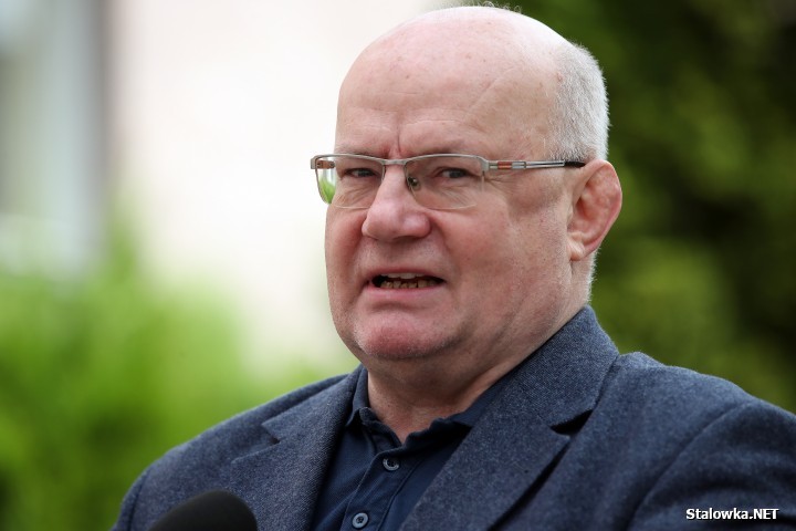 Radny Andrzej Szlęzak zaalarmował dziennikarzy, że nad Stalową Wolą ponoć przeleciały uzbrojone rosyjskie drony.