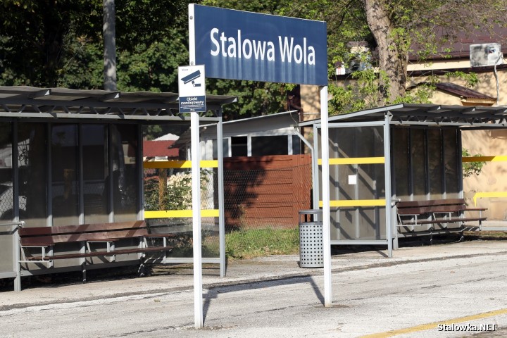 O modernizacji dworca Stalowa Wola mówi się od dawna. Obiekt miał zostać przebudowany na bazie tego co już istnieje.
