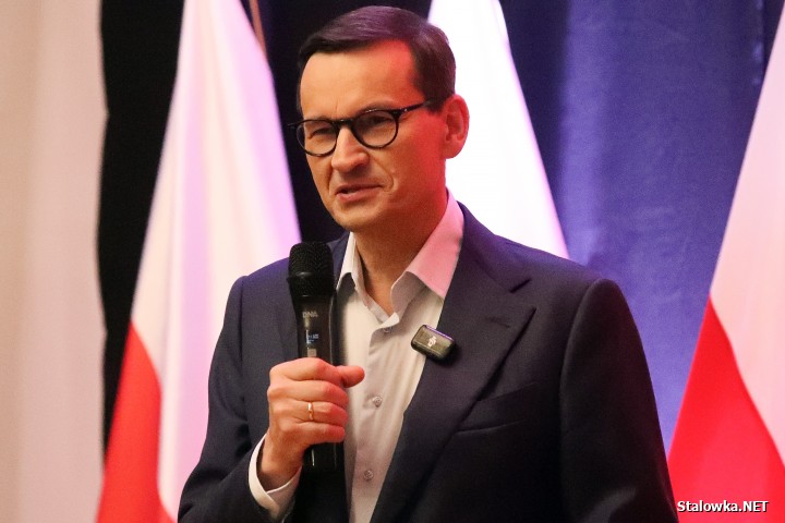 Morawiecki i Obajtek na spotkaniu w Stalowej Woli.