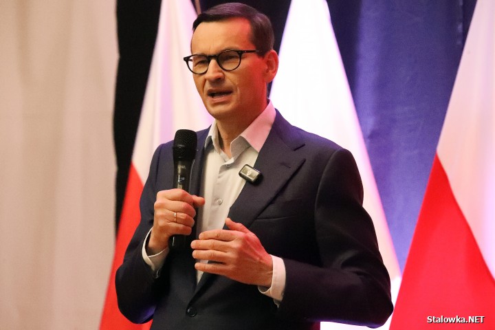 Morawiecki i Obajtek na spotkaniu w Stalowej Woli.
