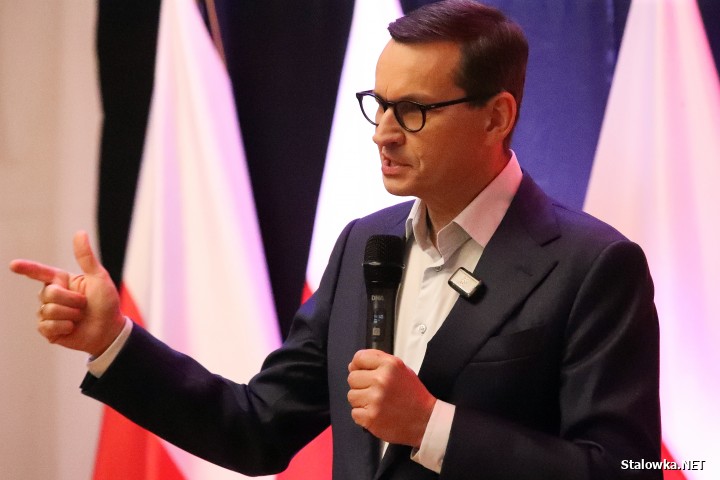 Morawiecki i Obajtek na spotkaniu w Stalowej Woli.