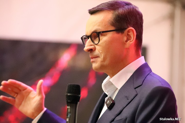Morawiecki i Obajtek na spotkaniu w Stalowej Woli.