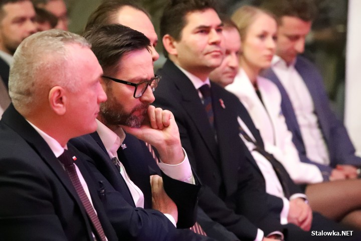 Morawiecki i Obajtek na spotkaniu w Stalowej Woli.