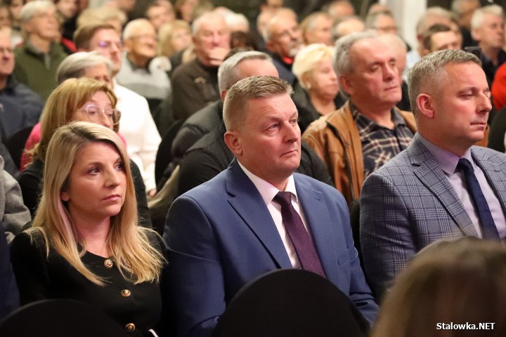 Morawiecki i Obajtek na spotkaniu w Stalowej Woli.