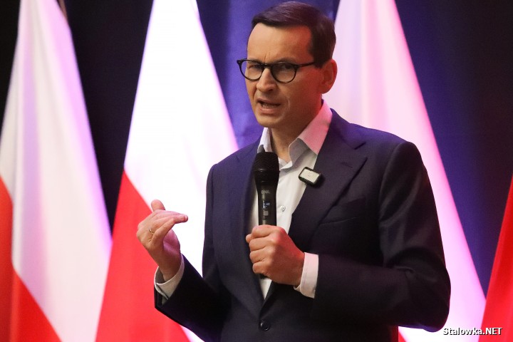 Morawiecki i Obajtek na spotkaniu w Stalowej Woli.