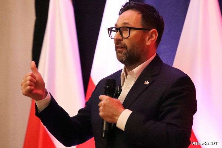 Morawiecki i Obajtek na spotkaniu w Stalowej Woli.