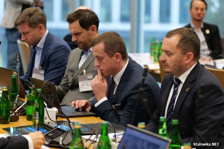 5 minut o atomie - tyle czasu na przedstawienie projektu na temat budowy małego reaktora SMR BWX-300 w Stalowej Woli dostali inwestorzy Orlen i Synthos Green Energy.