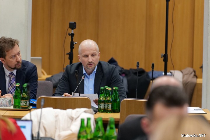 5 minut o atomie - tyle czasu na przedstawienie projektu na temat budowy małego reaktora SMR BWX-300 w Stalowej Woli dostali inwestorzy Orlen i Synthos Green Energy.