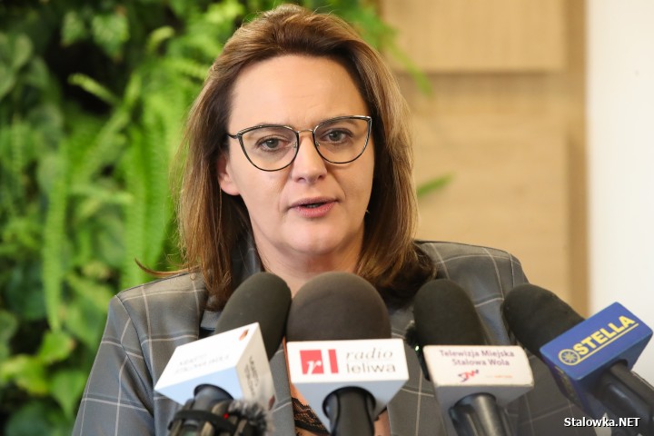 Konferencja prasowa dotycząca dofinansowania modernizacji ciągów pieszo-rowerowych na terenie Stalowej Woli.