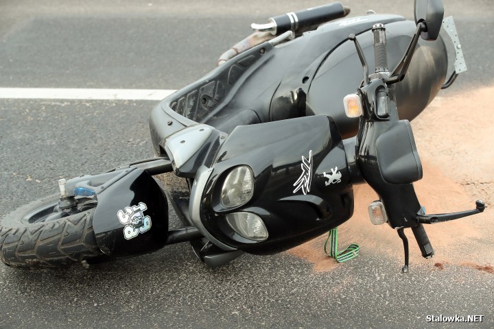 Na wiadukcie na ulicy Komisji Edukacji Narodowej w Stalowej Woli doszło do wypadku z udziałem skutera.