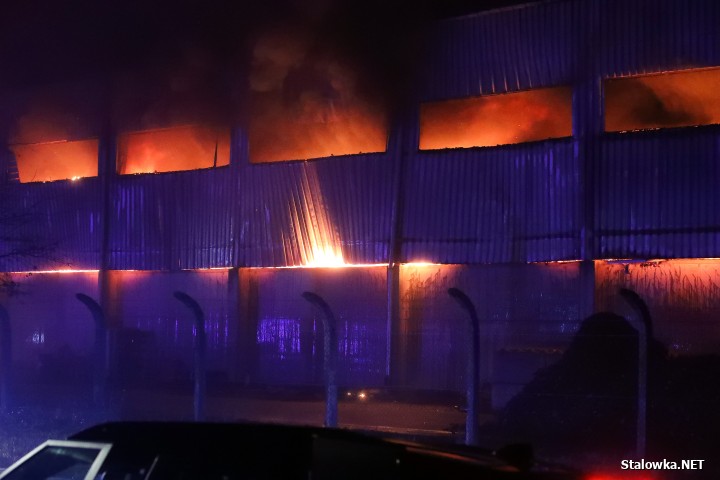 Pożar hali z paliwami alternatywnymi.
