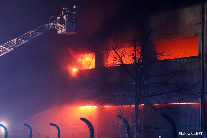 Pożar hali z paliwami alternatywnymi.