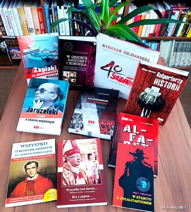 Do biblioteki trafił pakiet wydawnictw o tematyce historycznej, społecznej i patriotycznej, związanej przede wszystkim z dziejami Solidarności.