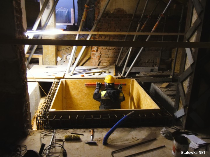 Istotnym elementem realizacji inwestycji jest ścisły nadzór konserwatorski. Zachowane i odtworzone zostaną charakterystyczne detale architektoniczne.