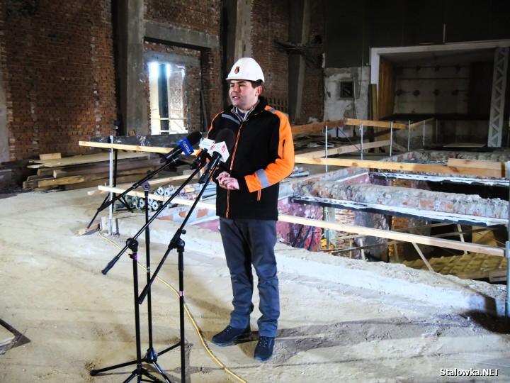 Istotnym elementem realizacji inwestycji jest ścisły nadzór konserwatorski. Zachowane i odtworzone zostaną charakterystyczne detale architektoniczne.