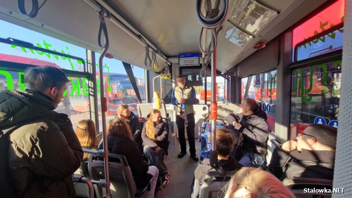 Młodzieżowi radni z wizytą studyjną w Miejskim Zakładzie Komunikacji.