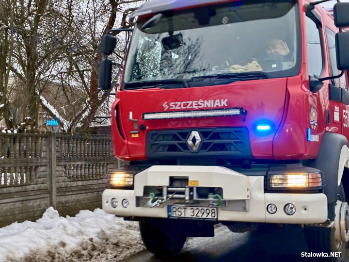 Na numer alarmowy 112 wpłynęło zgłoszenie o pożarze na osiedlu Widok na ulicy Piaskowej w Stalowej Woli.